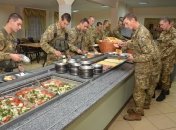 Хто годує українських військових