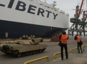 В Эстонию прибывают американские танки и десантники