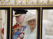 Чарльз с женой Камиллой на параде Trooping the Colour 2024