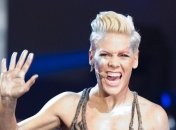 Пинк поднялась на 18 позиций в чарте "UK Singles"