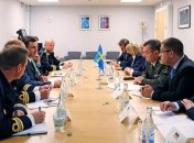 Главы Минобороны Украины и Швеции договорились об активизации сотрудничества 