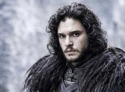 Кит Харингтон унес статую своего регоя со съемок "Игры престолов" (Видео)