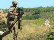 На Донбасі не припиняють стріляти