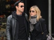 Дженнифер Энистон прокомментировала слухи об усыновлении ребенка