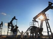 Нефть дорожает на данных о запасах в США