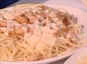 Спагетти с креветками под сливочным соусом