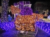 Сотни красочных огней зажгли в Варшаве 