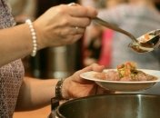 Нежелателен для людей с проблемами сердца: почему солянка вредна