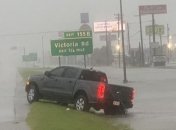 Ураган "Ханна" повалив стіну між США і Мексикою