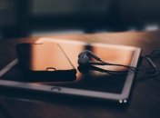 Як позначається на роботі вашого гаджета заряджання акумулятора всю ніч