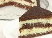 Простий шоколадний торт з лимонним кремом