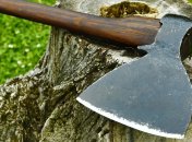 Сокира (ілюстративне фото)