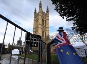 Еврокомиссия отказала Мэй в отсрочке Brexit до июня