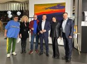 Бизнесмен Гарик Корогодский, галеристка Наталья Заболотная, художник Анатолий Криволап, заместитель главы правления Ощадбанка Юрий Кацион, супруга главы НБУ Людмила Пышная, бизнесмен Тарас Демкура. Фото из архива Заболотной