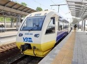 УЗ в этом году планирует установить 120 подъемников для посадки в вагоны