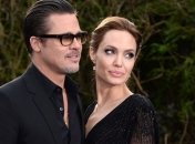 Появились подробности, почему Джоли и Брэд решили пока не разводиться
