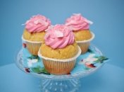 Сирні кекси — випічка, яка готується швидко і завжди доречна до будь-якого столу