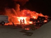 В Киеве спасатели потушили пожар на автостоянке