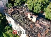 Крыша выгорела практически дотла