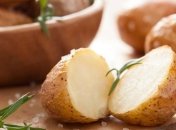 Врачи рассказали, как правильно есть картошку и не поправляться