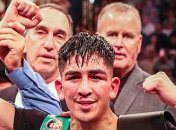 Лео Санта Крус защитил титул "суперчемпиона" WBA