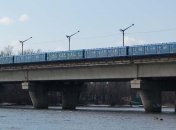 В Киеве продолжаются ремонтные работы на мосту через Русановский пролив