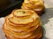 Такой картофель не только выглядит аппетитно, но и очень вкусно