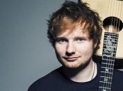 Британский певец Эд Ширан сделал предложение своей девушке