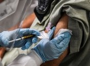 Вакцинация от коронавируса в Украине будет проблемной: врач объяснил почему