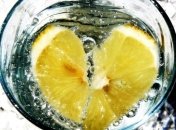 Полезные свойства воды с лимоном