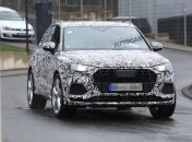 Audi вывела на тесты спортивный кроссовер SQ3 