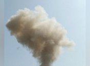 Дым поднимается в небо