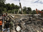 Количество жертв землетрясения в Индонезии превысило 50 человек