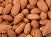 Врачи объяснили, зачем гипертоникам есть миндаль
