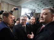 Порошенко за власною ініціативою прийшов на допит у ДБР (Відео)