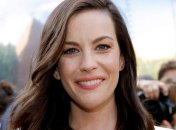 Лив Тайлер показала младшего сына на День рождении своего возлюбленного