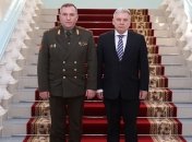 Министры обороны Украины и Беларуси обговорили вопросы международной безопасности