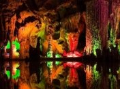 Почему сталагмиты бывают красного цвета: исследование ученых