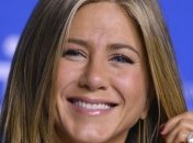 Дженнифер Энистон выпустит коллекцию джинсовой одежды