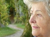 COVID-19: что должны делать люди старше 60 лет и люди с хроническими заболевания