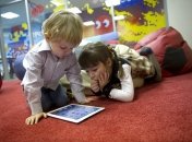 Как ребенку может навредить планшет