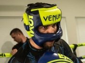 Ломаченко поздравил с Международным днем бокса постом с олимпийским мишкой