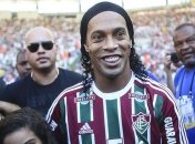 Легендарный Роналдиньо дебютировал за новый клуб в Бразилии