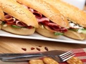 Ночные перекусы: что лучше не есть вечером женщинам