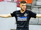 Вратарь забил гол ударом от своих ворот: видео позабавило сеть