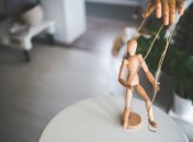 Ці знаки Зодіаку вмілі маніпулятори