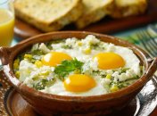 Приготовление яичницы также требует навыков