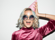 Открытки для поздравления с Днем блондинок