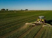 Трактор с дисковой косилкой установил невероятный мировой рекорд (Видео)