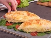 Куриные грудки с картофельной начинкой выручат, когда нет времени на готовку